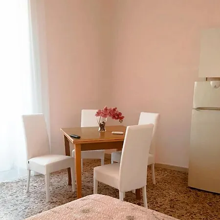 Su Piazza Matteotti Forio Centralissimi Apartment