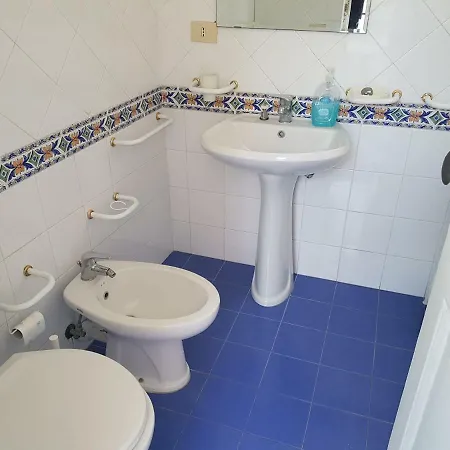 Su Piazza Matteotti Forio Centralissimi * Forio (Isola d'Ischia)